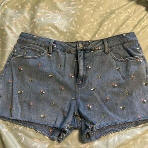 Light blue jeans shorts, cute floral pattern